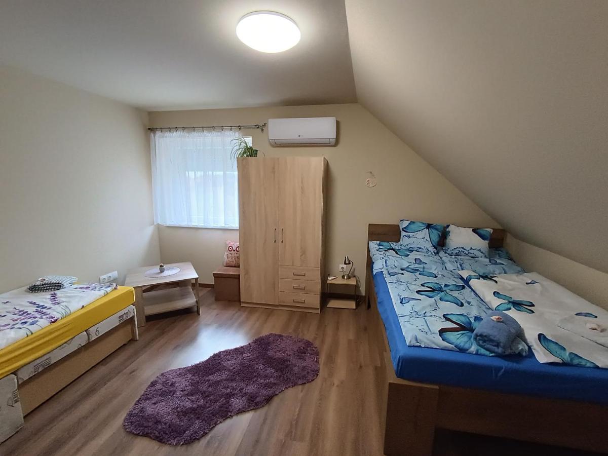 Holt-Tisza Vendeghaz Hotel แซแก็ด ภายนอก รูปภาพ
