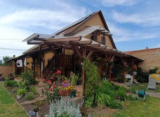 Holt-Tisza Vendeghaz Hotel แซแก็ด ภายนอก รูปภาพ
